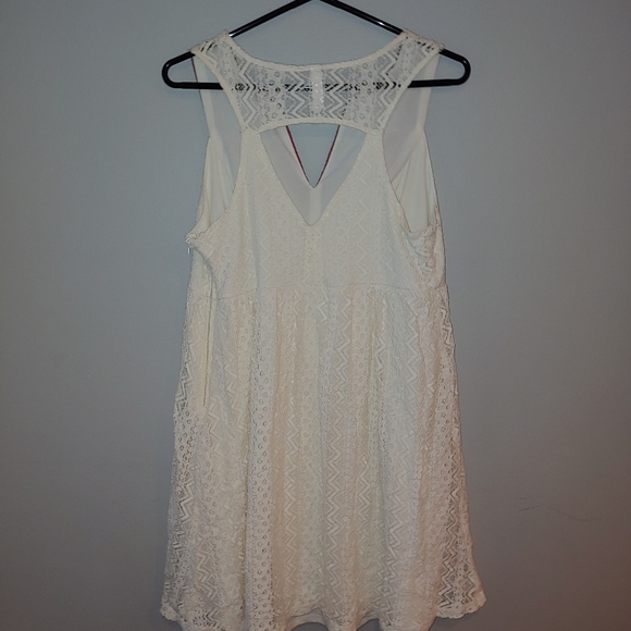 White Lace Dress with Embroidered Neck - Picture 2 of 2